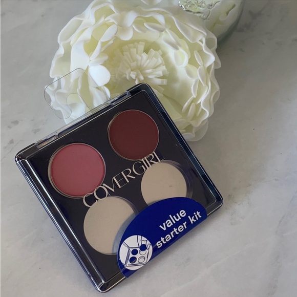 COVERGIRL Other - Covergirl Magnetic Color Pot Starter Kit Rose Quartz & Vintage Wine Lip Shades